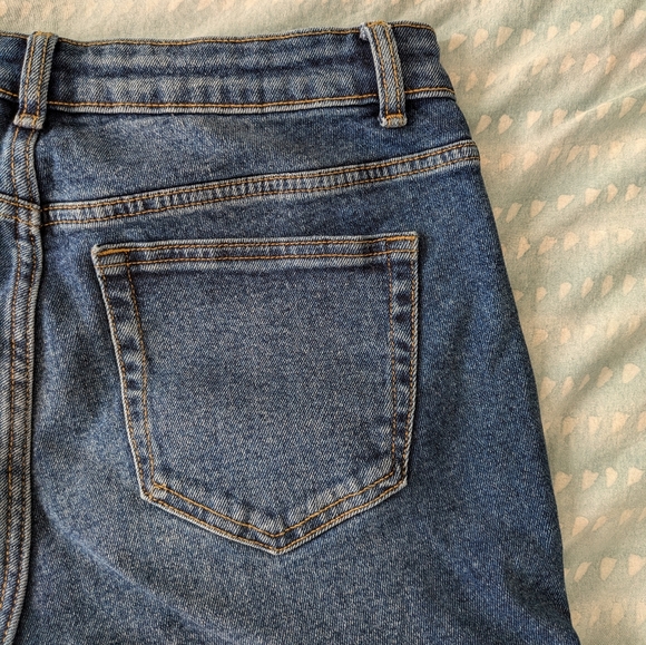 Michael Kors Crop Utility Cargo Jeans - Size 29 - Picture 5 of 5